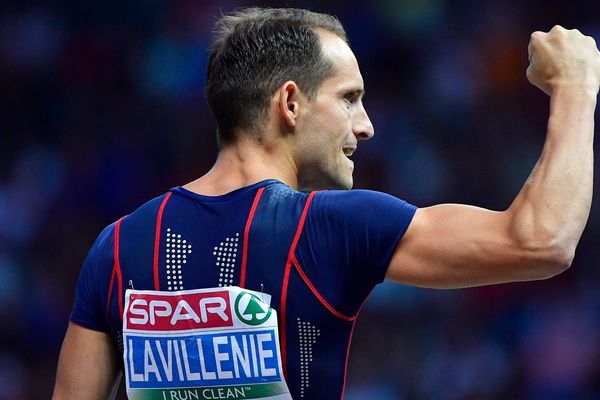 Renaud Lavillenie a fait tout ce qu'il a pu, mais il doit se contenter de la médaille de bronze. Le Clermontois a croisé la route d'un Suédois prodige, qui plaçait la barre très haut.