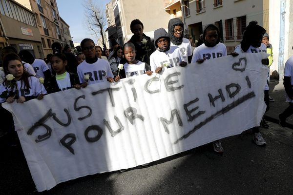 De nombreux jeunes avaient participé en février dernier à la marche blanche pour réclamer "justice pour Mehdi".