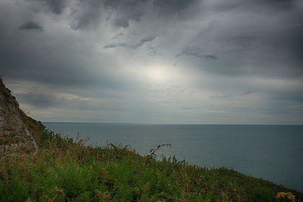 Dans la Manche, l'horizon s'éclaircira dans l'après-midi au large de Barneville-Carteret.