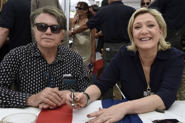 Gilbert Collard et Marine Le Pen juillet 2016 au Pontet