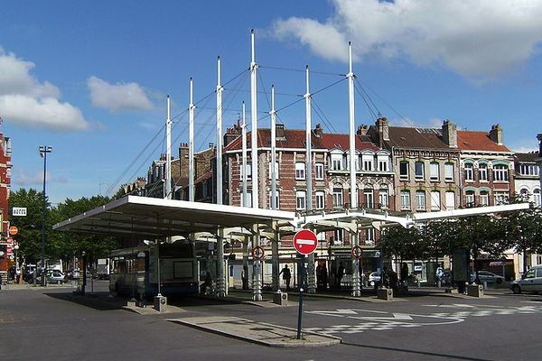 La place de la gare à Dunkerque