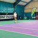 William Jucha, 19 ans, a remporté son premier match ce vendredi 29 novembre en quart de finale contre l'Irlande au championnat universitaire international de tennis.