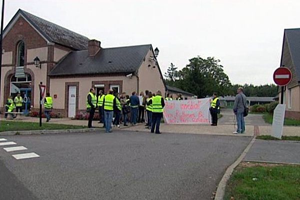 Les parents d'élèves ont boycotté la classe pour protester contre l'application de la réforme des rythmes scolaires.