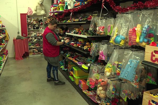 À Quingey, la ressourcerie récupère des jouets, les remet en état et les proposera à la vente lors d’une opération exceptionnelle de Noël le 2 décembre.