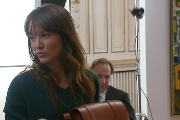 Anaïs Demoustier est nominée au titre du meilleur rôle féminin dans le film Alice et le maire, réalisé à Lyon. Ici, durant le tournage à l'hôtel de ville