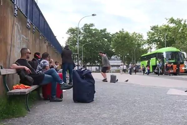 Le parking faisant office de gare routière à Bordeaux n'est pas à la hauteur des attentes des usagers