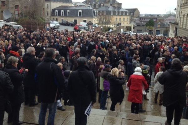 800 personnes rassemblées à Fougères