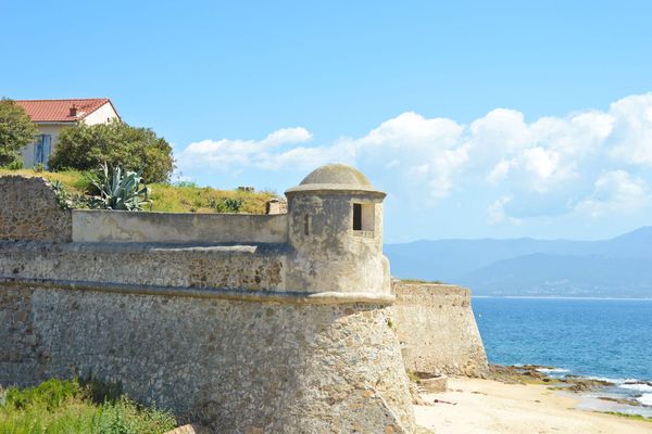 La citadelle Miollis à Ajaccio.