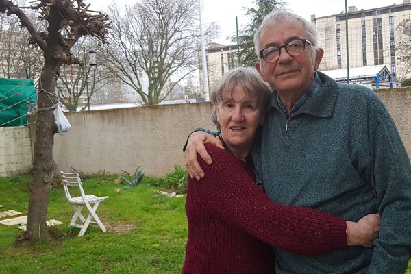 Jacqueline et Jean-Paul, retraités de 73 et 74 ans, perdent 840 euros par an avec la réforme de la CSG.