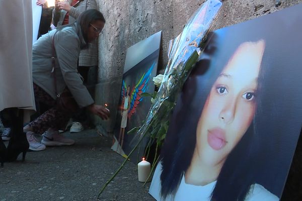 Dinah, 14 ans, s'était donné la mort en octobre 2021, au domicile familial. Un hommage lui avait été rendu, à la suite de son suicide