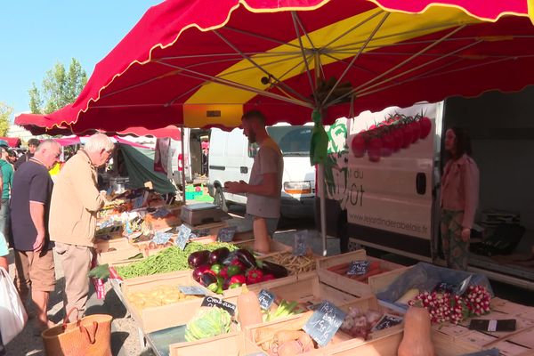 Le marché des Couronneries à Poitiers