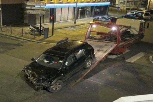 Le 4x4 a blessé 5 personnes à Lille jeudi soir. 