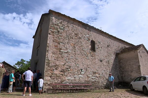 Reconstruite et inaugurée vendredi 16 août 2024, la chapelle Saint-Roch de Murato peut à nouveau accueillir du public et des offices grâce à l'aide financière reçue de l'Etat.