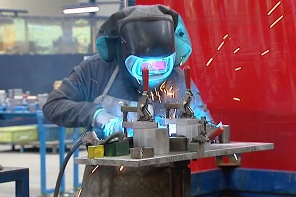 Les soudeurs sont particulièrement recherchés dans les entreprises du Bocage bressuirais.