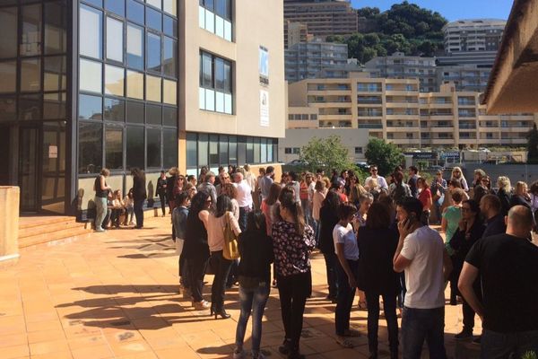 24/05/16 - Débrayage de solidarité à la DDISS de Haute-Corse en soutien au directeur, mis en examen dans une affaire d'emplois fictifs présumés