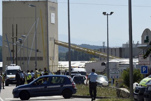 Le lieu de l'attaque terroriste, à Saint-Quentin-Fallavier, en Isère, le 26 juin 2015.