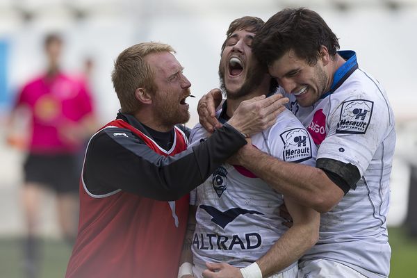 La joie des joueurs du MHR lors de leur belle victoire 26-20 à Paris face au Stade Français - 17 avril 2016