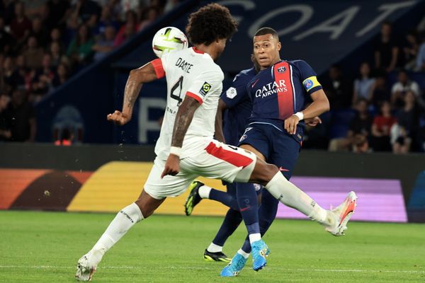 L'OGC Nice, seul club avec Toulouse à avoir battu le PSG au Parc des Princes cette saison, c'était le 15 septembre 2023 lors de la 5ᵉ journée de Ligue 1.