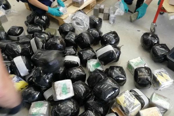 Les 500kg de cannabis ont été saisis par les douaniers dans un camion immatriculé en Lituanie, vendredi 12 juillet 2019.