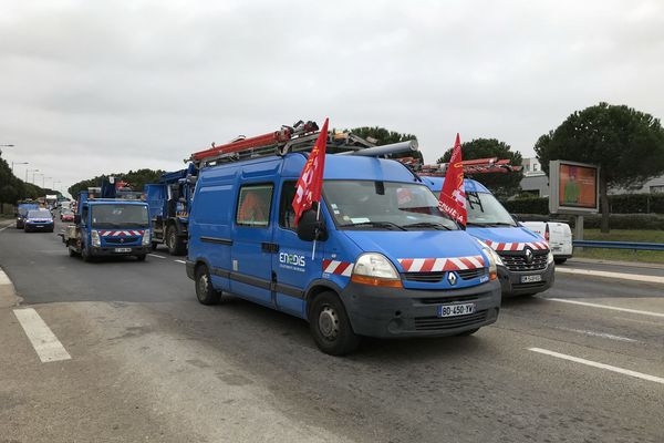 Montpellier - manifestation des électriciens ENEDIS de l'Hérault avec le renfort des cheminots - 13 mars 2023.