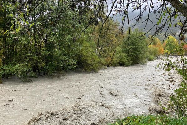 Dans les Hautes-Alpes, les premiers dégâts causés par les fortes pluies sont constatés.