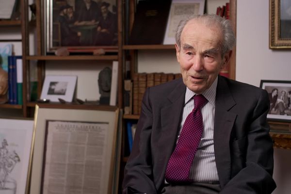 Maître Robert Badinter, avocat et ancien garde des sceaux