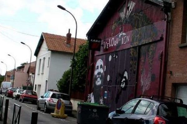 Le local de stockage de vélorution, rue Bénezet, à Toulouse. 