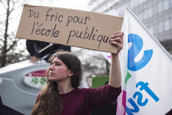 La fonction publique - dont les enseignants - seront dans les rues partout en France ce mardi 19 mars.