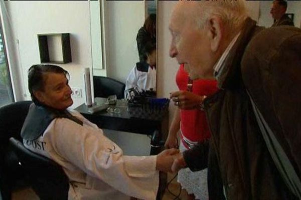 René Michaud, 93 ans, salue ses fidèles clients, certains viennent depuis plus de 40 ans !