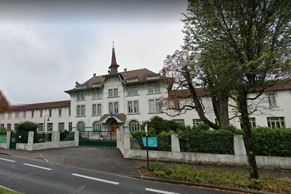 Le collège Jean-Jacques Rousseau de Thonon-les-Bains a fermé ses portes après la découverte de cas de Covid-19.