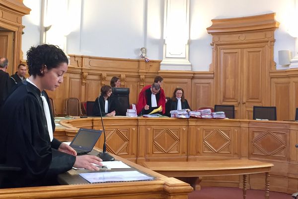 Le procès des meurtriers présumés de Michel Reutin va se poursuivre pendant quatre jours devant la Cour d'Assises de Saintes.