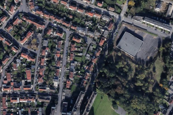 La femme a été tuée dans la rue de Verdun.