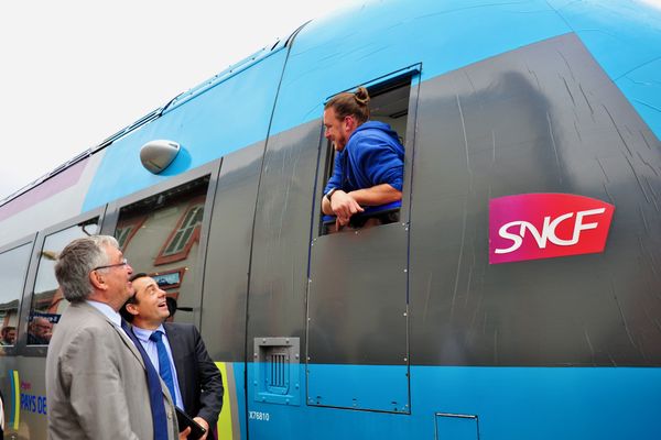 Jacques Auxiette, l'homme qui a fait avancer les trains régionaux, ici le 25 août 2015, lors de la réouverture de la ligne Nantes - Saint-Gilles-Croix-de-Vie, travaux financés par la région des Pays de la Loire