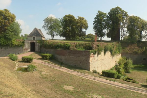 Les six mois d'activité de la SS Baubrigade V, à Doullens dans la Somme, sont restés méconnus pendant près de 80 ans.