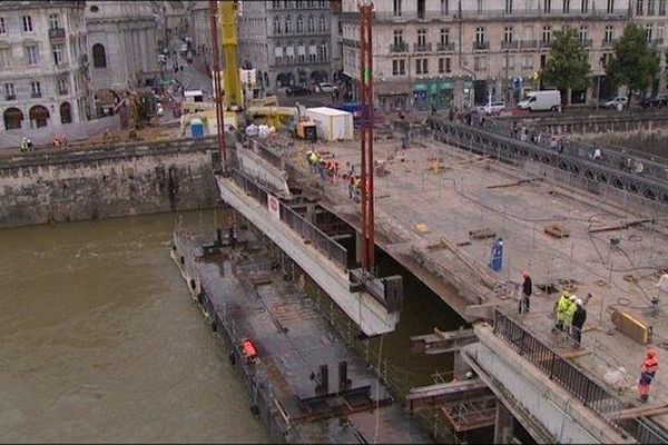 Le démontage du pont battant 