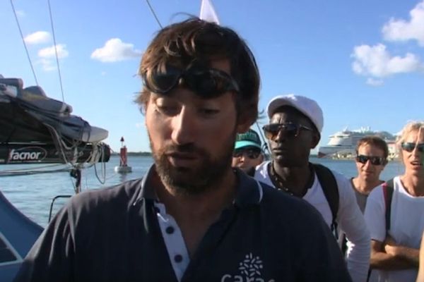 Louis Duc à l'arrivée de la Route du Rhum en Guadeloupe.