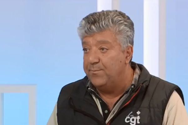 Le responsable national CGT remontées mécaniques et services des pistes, Antoine Fatiga, était invité sur le plateau de France 3 Alpes le 14 janvier 2019.
