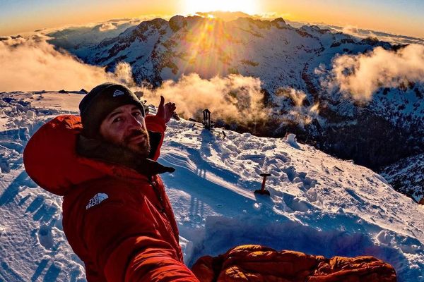 Gérard Olivé était un alpiniste chevronné, amoureux de la montagne. Il est mort en voulant grimper au pic d'Aneto dans les Pyrénées.