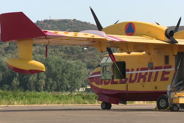 Les moyens de lutte aérienne avaient été présentés lundi 4 juillet à l'aéroport d'Ajaccio.