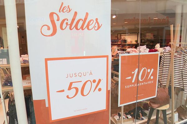 Les soldes démarrent déjà avec de fortes réductions