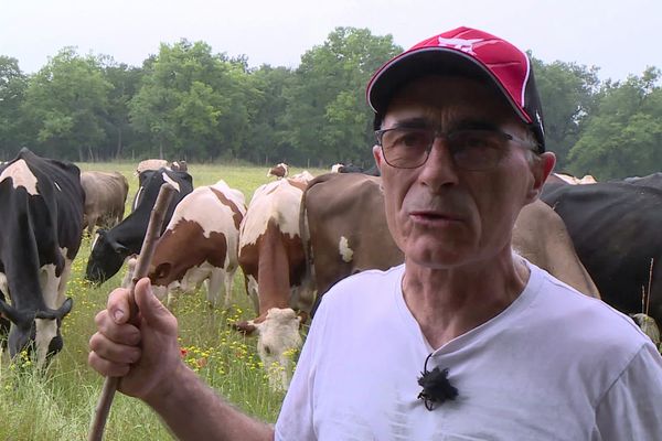 Pour Hugues Bonnefond, producteur laitier bio et responsable bio à la Chambre d'Agriculture de Dordogne, le fonds d'aide d'urgence de l'État ne suffira sans doute pas à atténuer la crise laitière