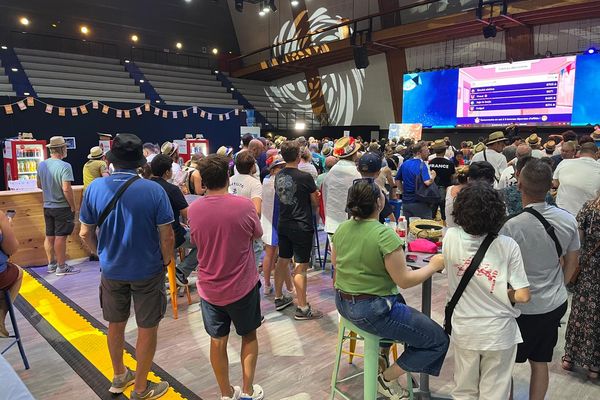 La fan zone accuueille plusieurs centaines de personnes par jour.