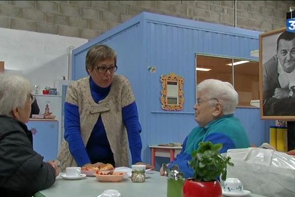 Colette et Claudine se rendent chaque semaine aux Restos du Coeur.