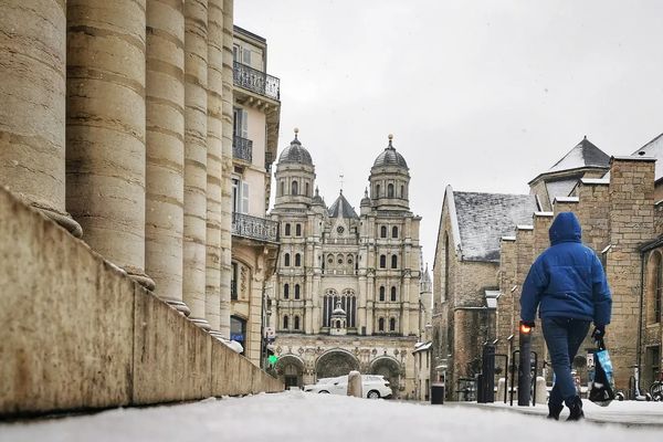 Un fin manteau de neige a recouvert la Bourgogne