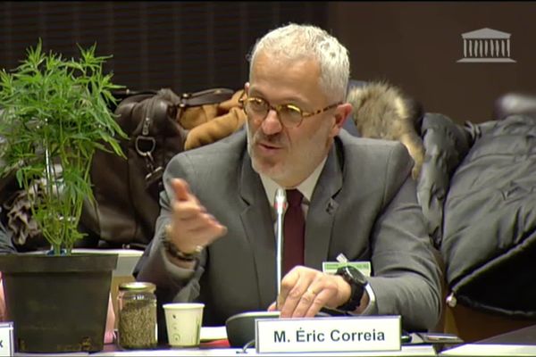 Eric Correia devant les députés