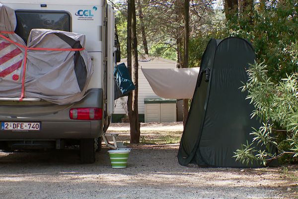 Déjà près de 8000 signatures pour imposer un minimum d'emplacements réservés aux tentes, camping-cars et caravanes, y compris dans les établissements entièrement équipés de mobil-homes.