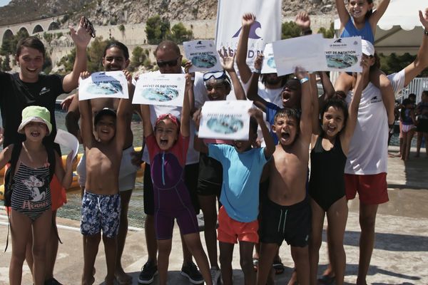 La fierté d’avoir décroché le précieux sésame : le brevet de natation !