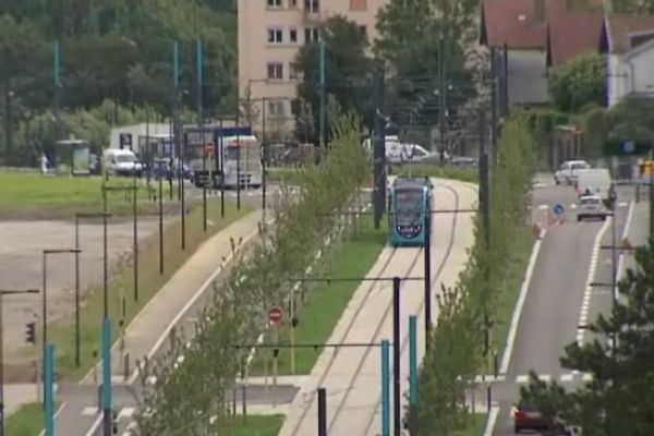 Depuis le 17 juillet, les rames du tram se font plus nombreuses dans les rues de Besançon.