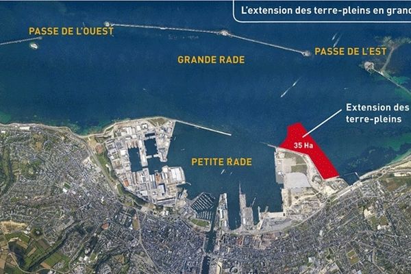 En rouge, l'extension prévue du port de Cherbourg