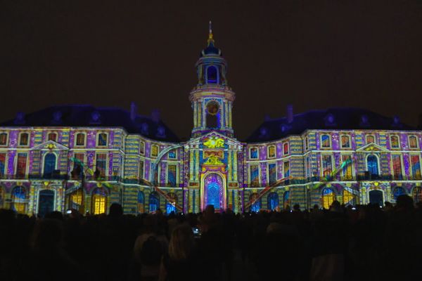 A Rennes, "La liste des mes anvies", de la compagnie Spectaculaires-Allumeurs d'images.